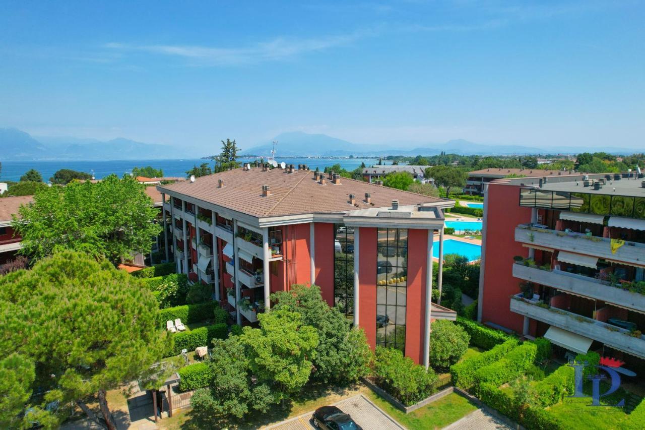 Desenzanoloft Official Partner Marriott Homes & Villas - Dolce Vita With Garden And Pools Desenzano del Garda Exterior photo