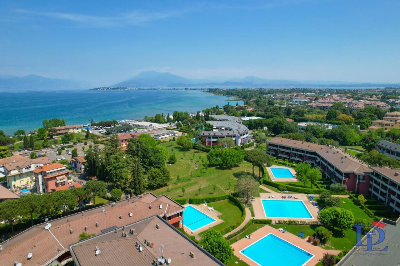 Desenzanoloft Official Partner Marriott Homes & Villas - Dolce Vita With Garden And Pools Desenzano del Garda Exterior photo