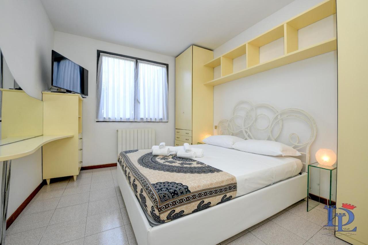 Desenzanoloft Official Partner Marriott Homes & Villas - Dolce Vita With Garden And Pools Desenzano del Garda Exterior photo