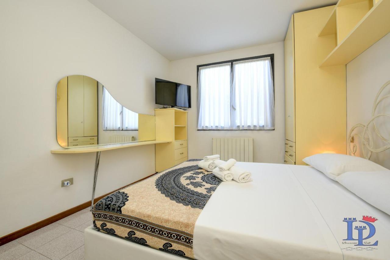 Desenzanoloft Official Partner Marriott Homes & Villas - Dolce Vita With Garden And Pools Desenzano del Garda Exterior photo